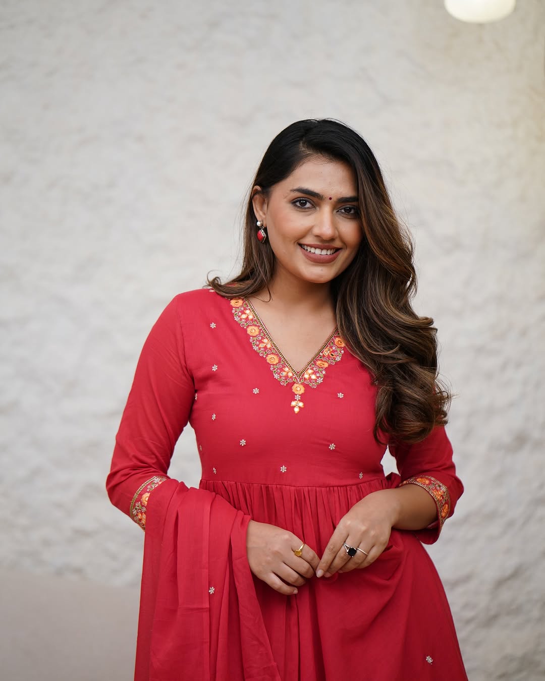 Elegent Beautifully designed that seamlessly combines tradition kurta set