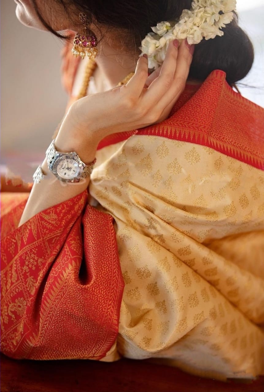 Off White With Red Color Wonderful Saree