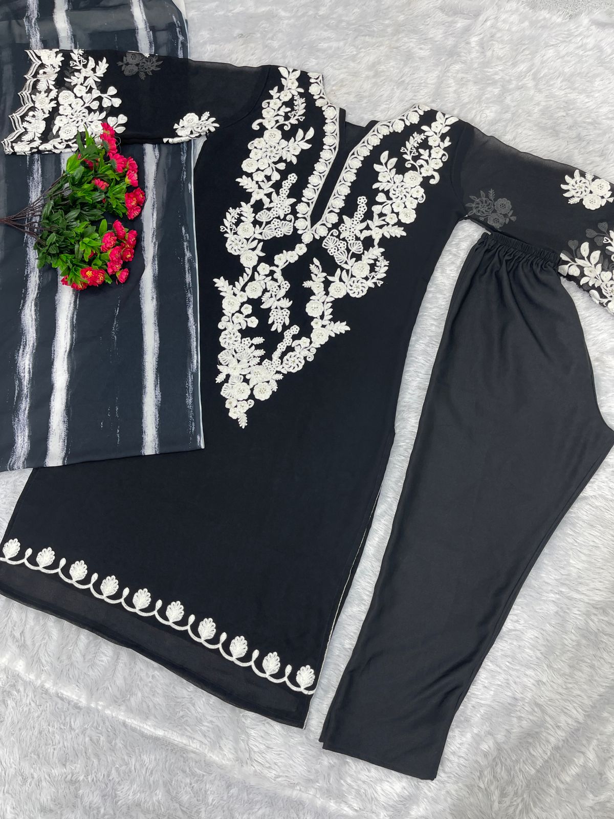 Chine Sequence Black Color Work Kurti Set