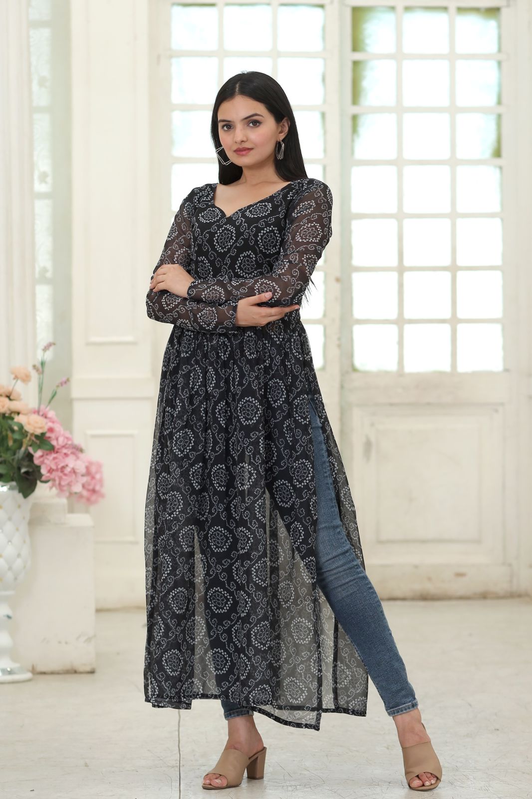 Casual Wear Black Color Bandhani Print Kurti