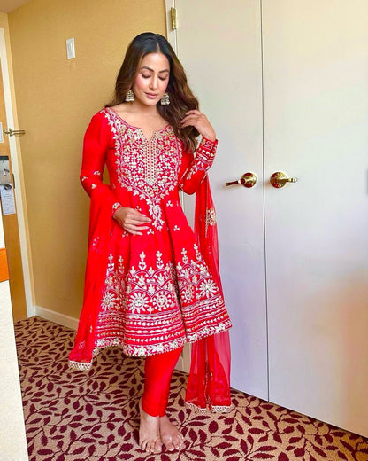 Exclusive Hina Khan Wear Red Color Anarkali Suit