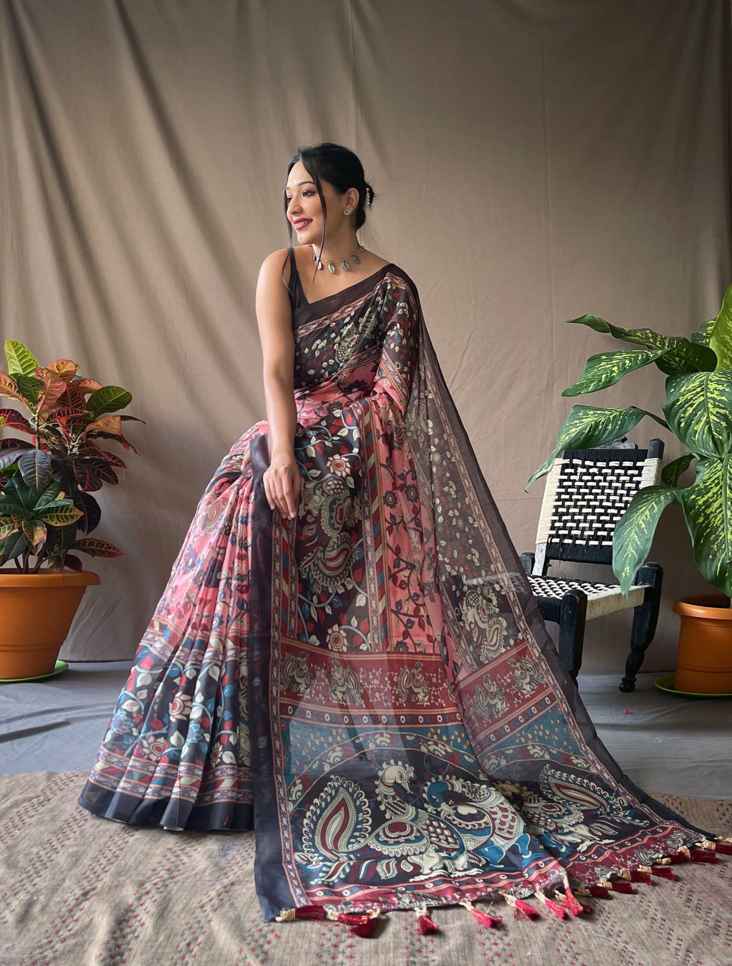 Stylish Kalamkari Print Pink Color Saree