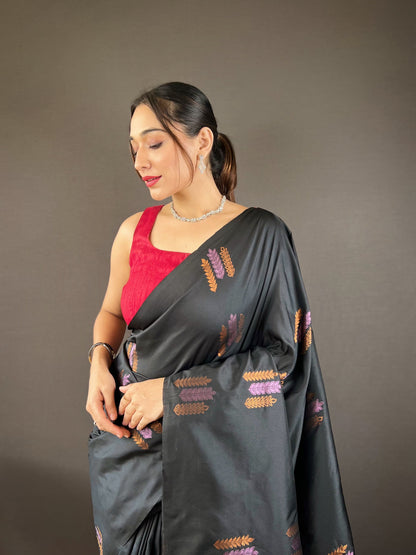 Opulent Copper Rich Weaving Pallu Black Color Saree