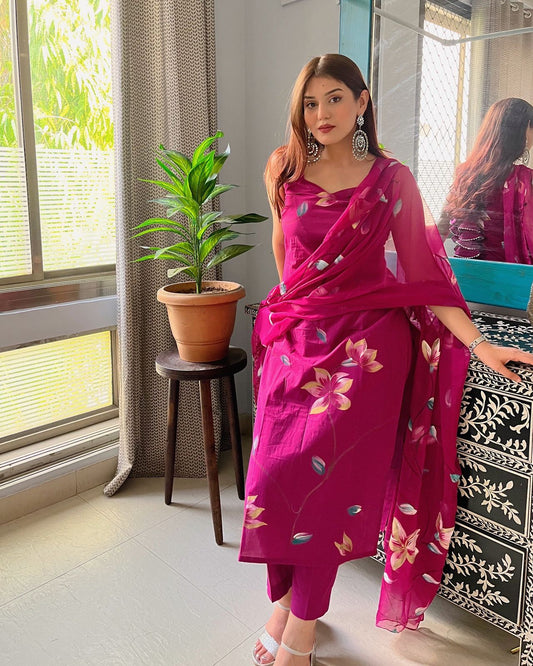 Casual Wear Pink Color Floral Hand Printed Georgette Kurta With Pent