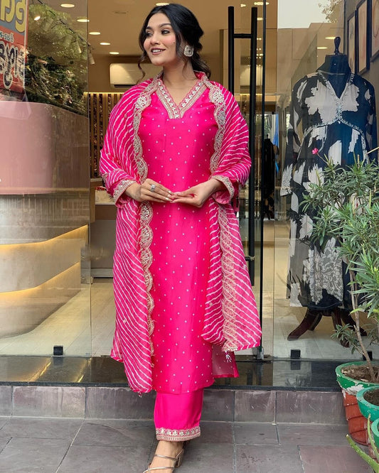 Beautifully designed that seamlessly combines tradition kurta set