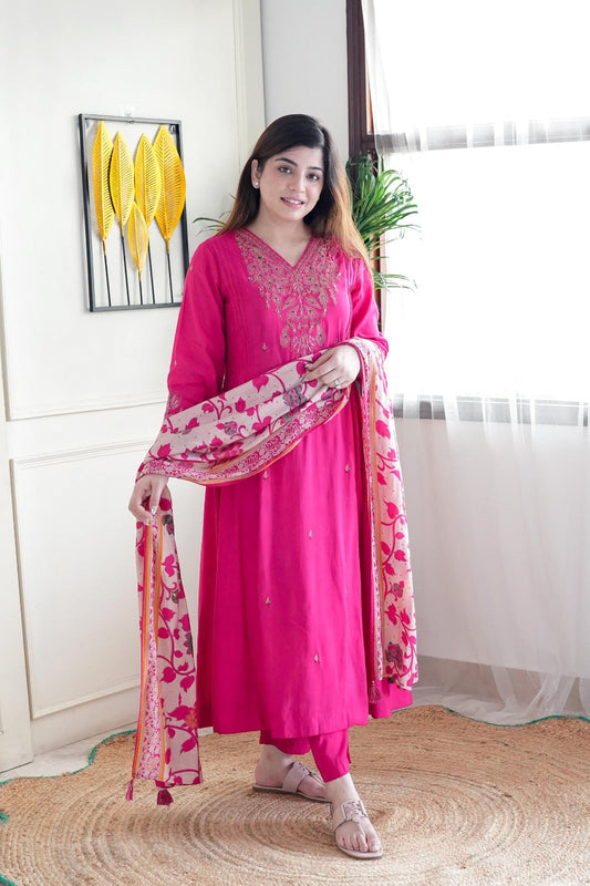 Beautifully designed that seamlessly combines tradition kurta set