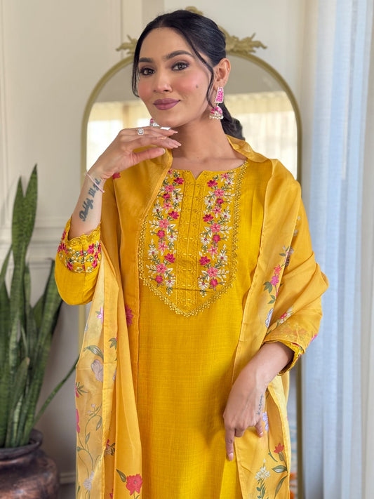 Beautifully designed that seamlessly combines tradition kurta set