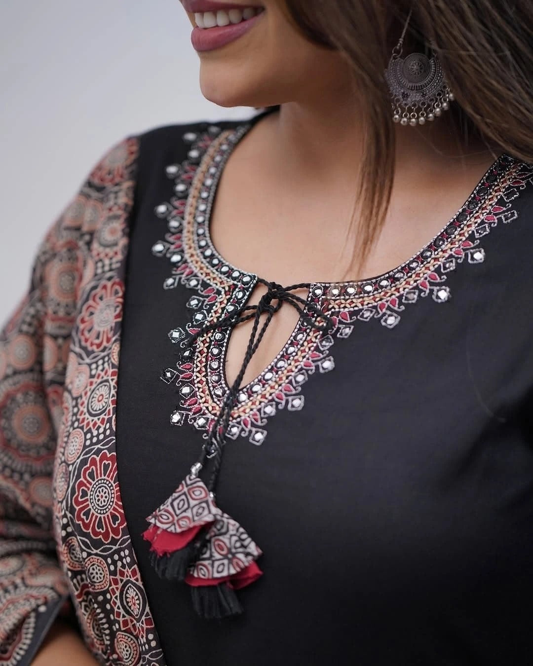 Beautifully designed that seamlessly combines tradition kurta set