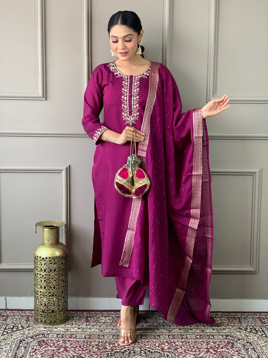 Elegent Beautifully designed that seamlessly combines tradition kurta set