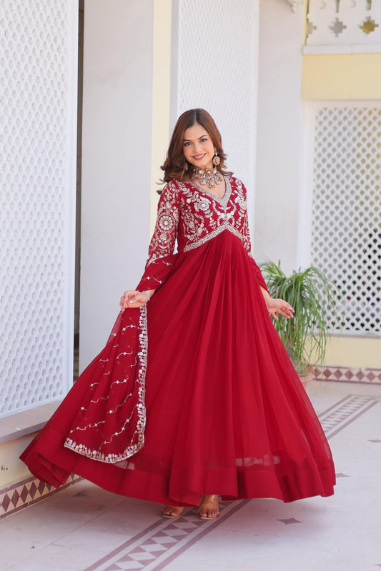 Eyes Catching Georgette Red Color Gown