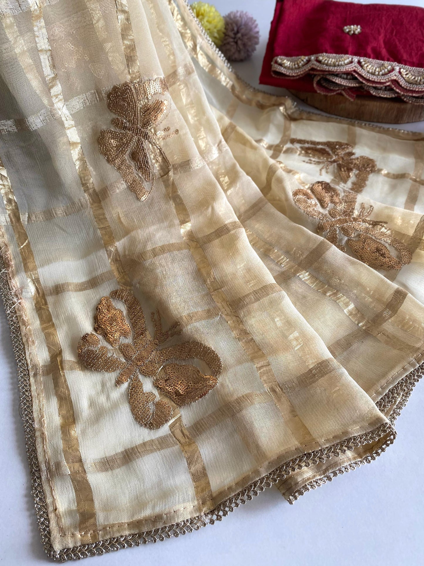 Fashionable Viscose Cream Color Saree