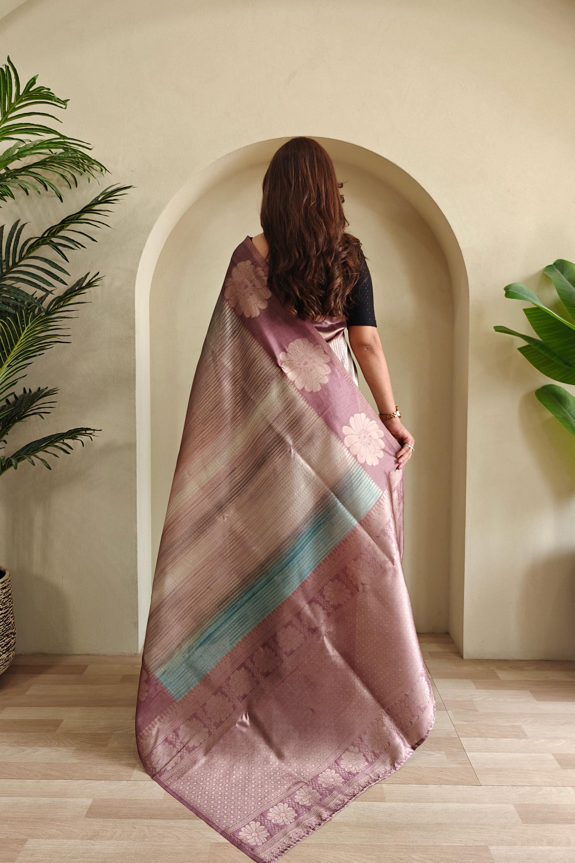 Onion Color Flower Print Silk Saree