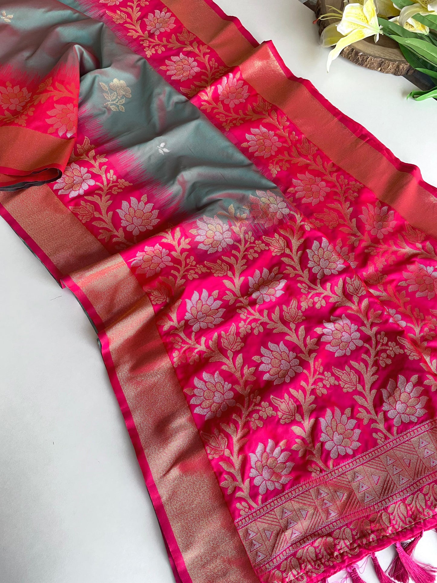 Fantastic Tone Silk Grey & Pink Color Saree