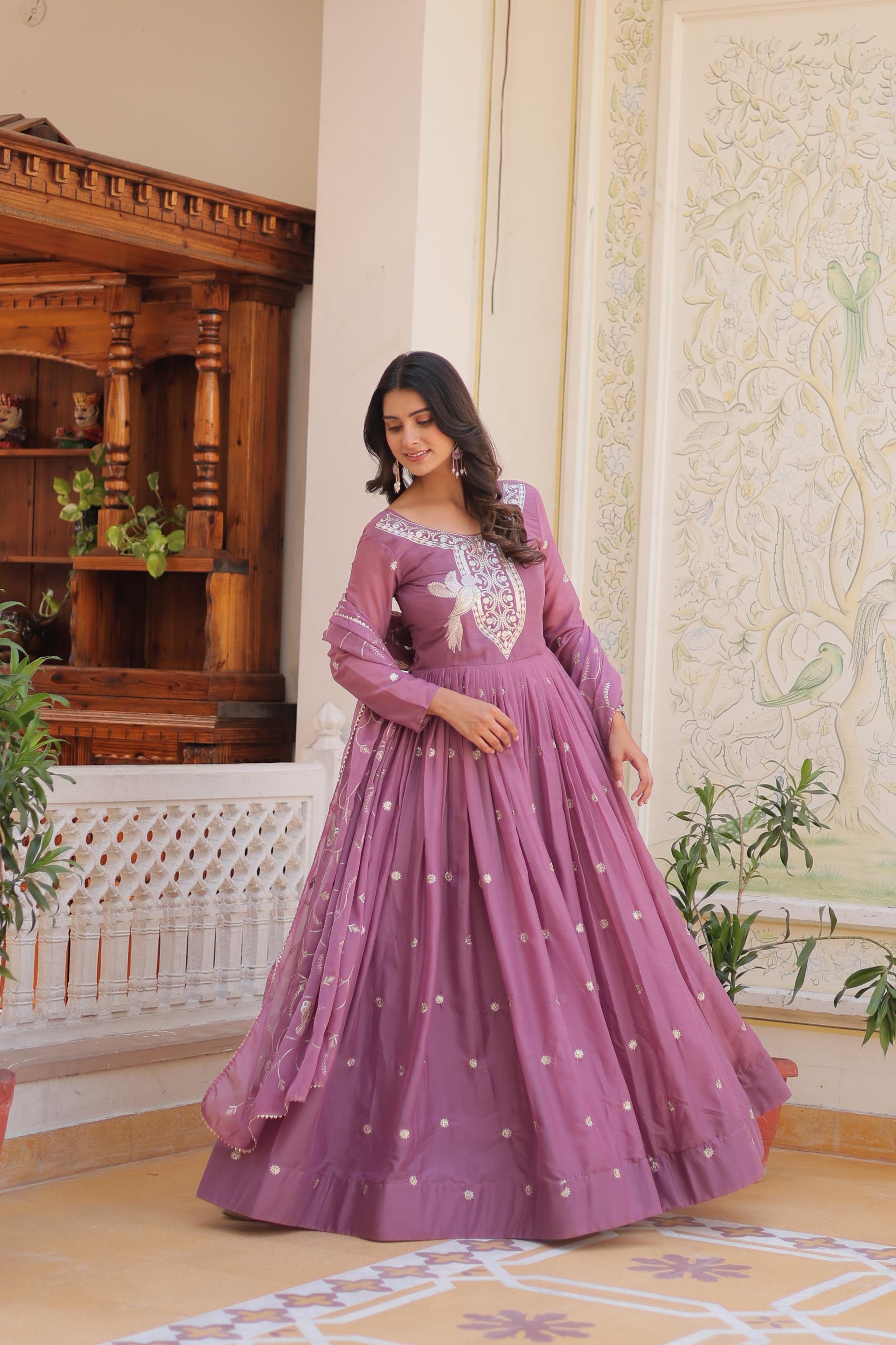 Fashionable Georgette Pink Color Gown