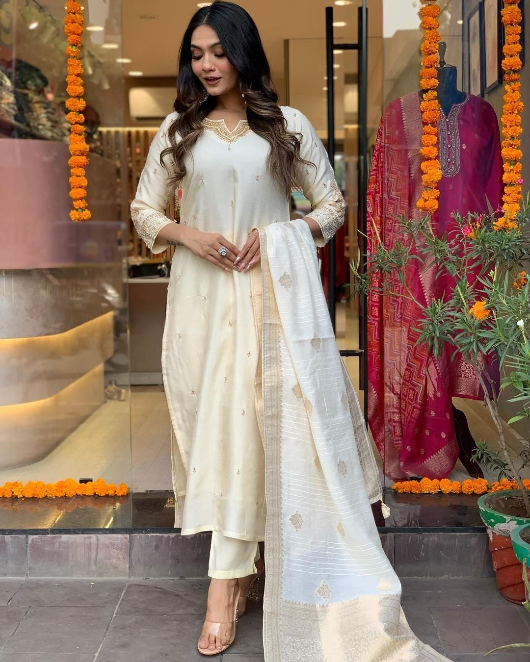 Beautifully designed that seamlessly combines tradition kurta set
