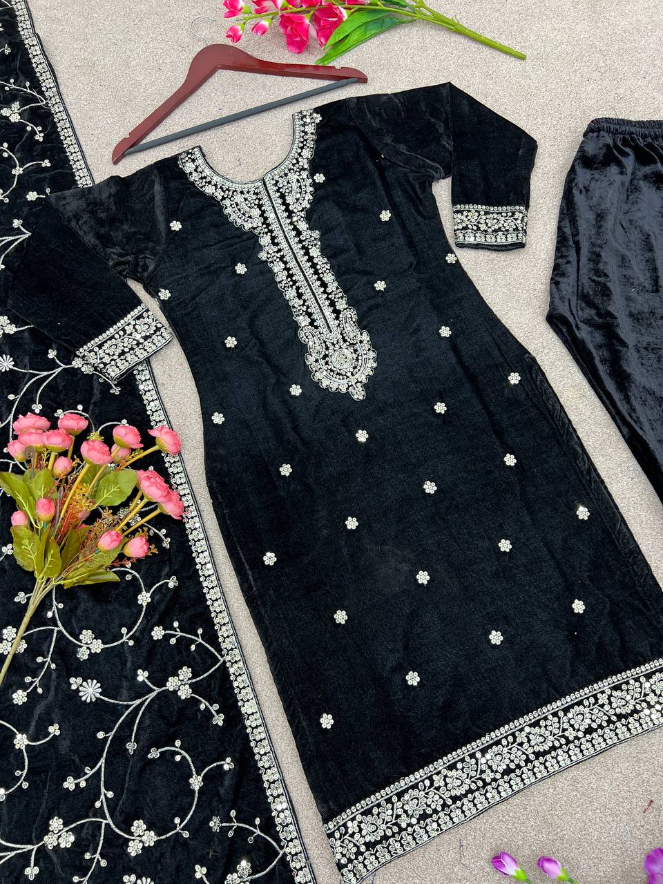 Party Wear Velvet Black Color Full Sleeve Salwar Suit