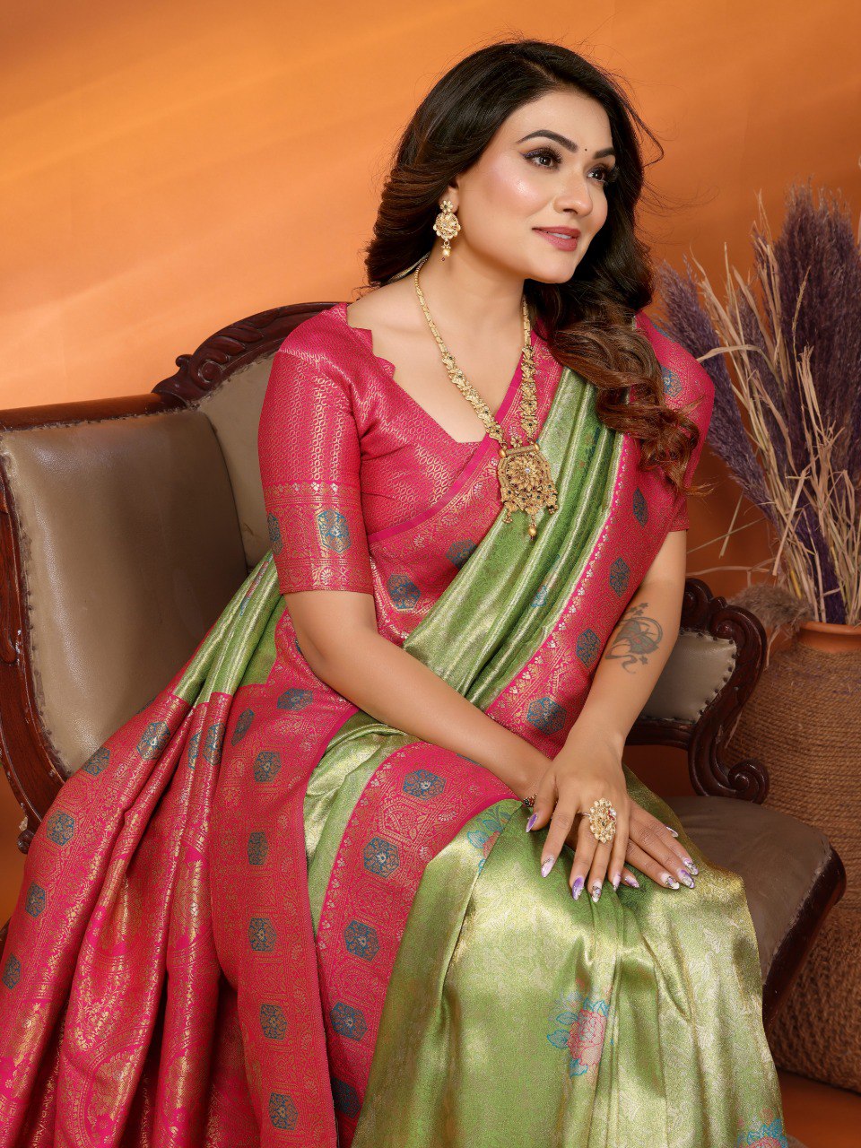 Classic Banarasi Silk Perrot & Pink Color Saree