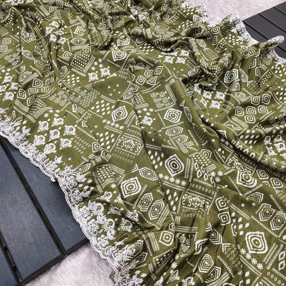Flattering Digital Prints Green Saree