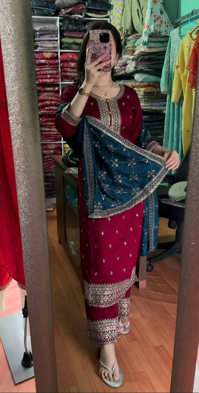 Flattering Red Color Chinnon Silk Salwar Suit