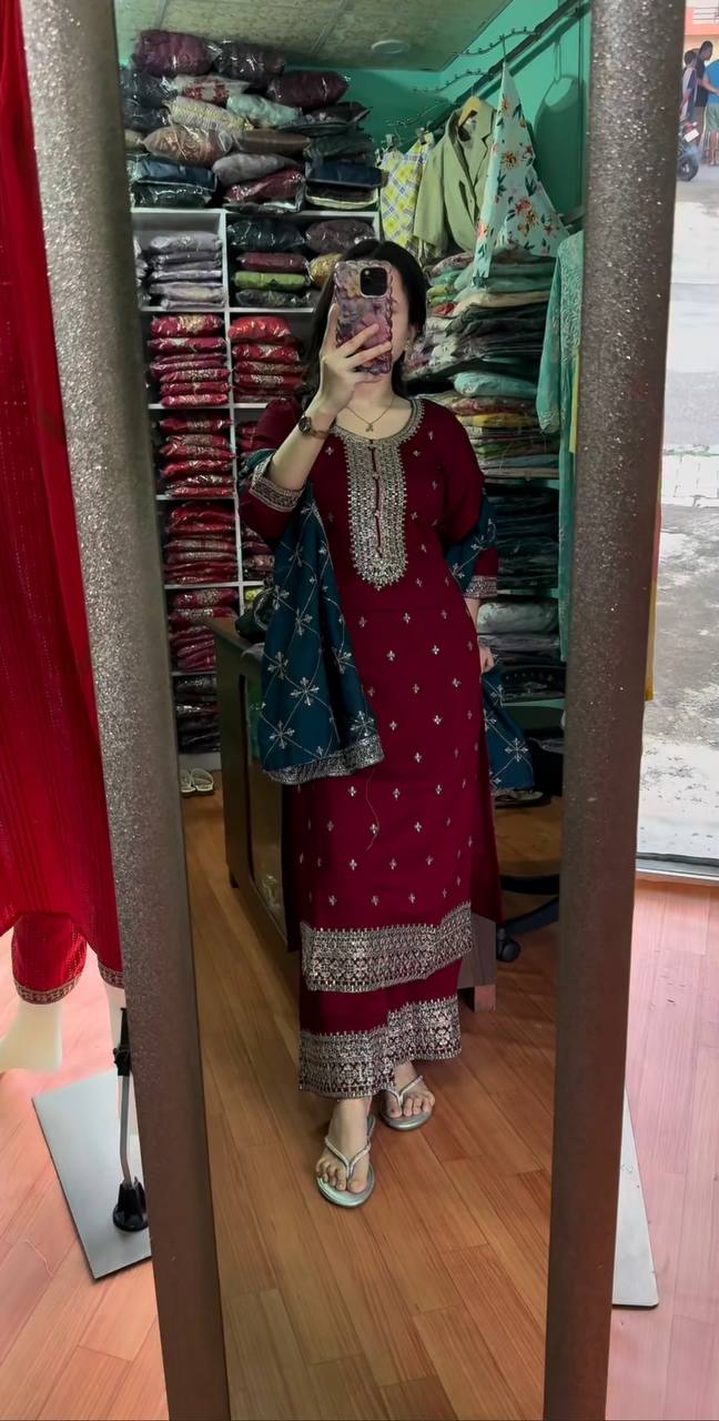 Flattering Red Color Chinnon Silk Salwar Suit