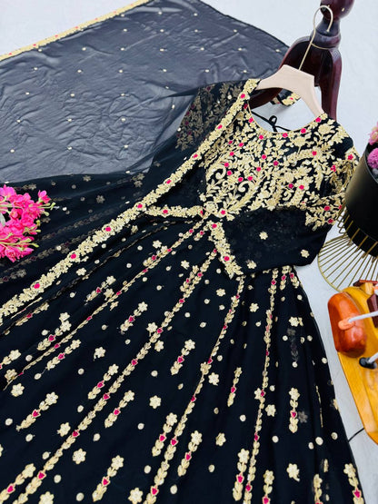 Elegant Heavy Black Color Palazzo Suit