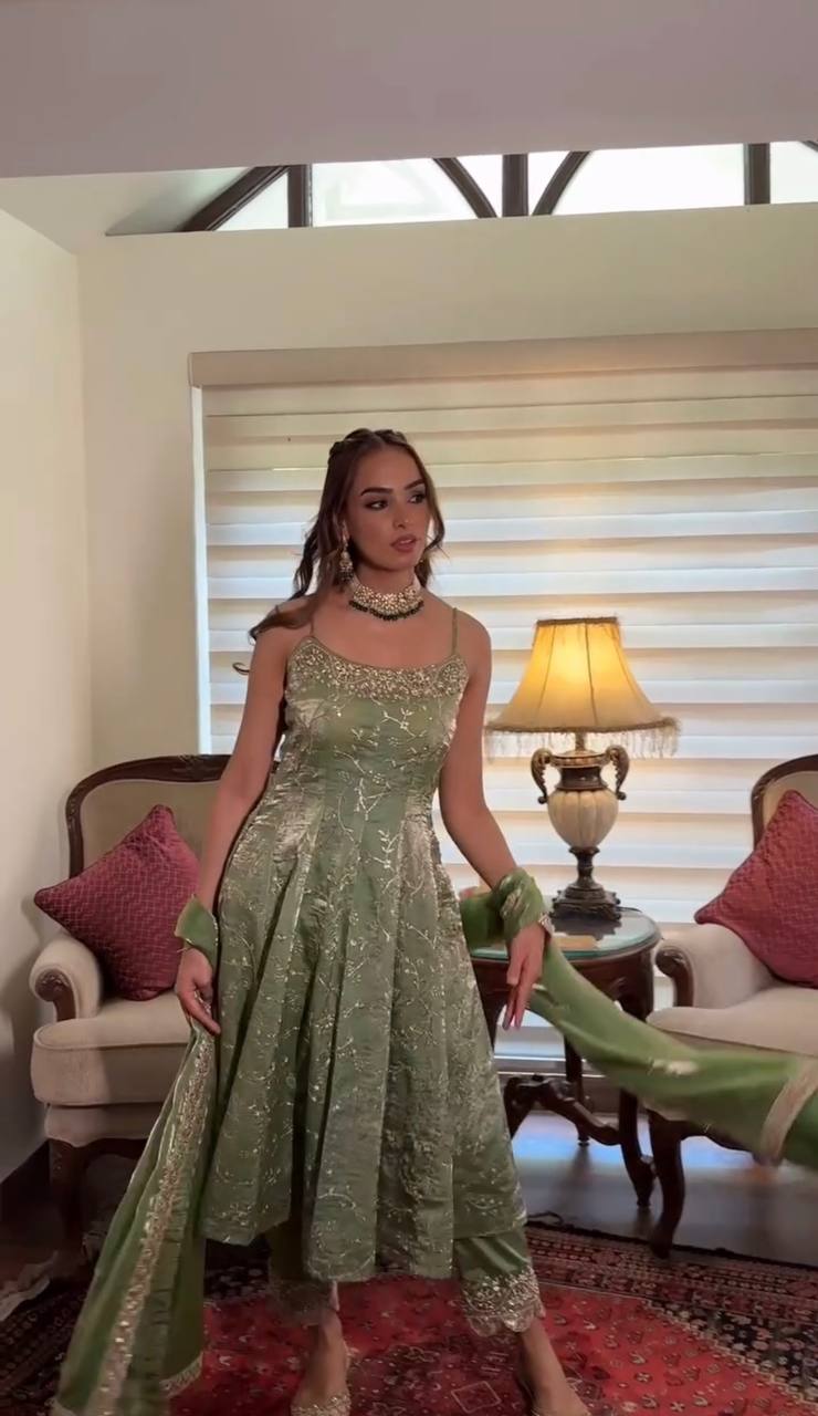 Awesome Fandy Silk Green Color Gown