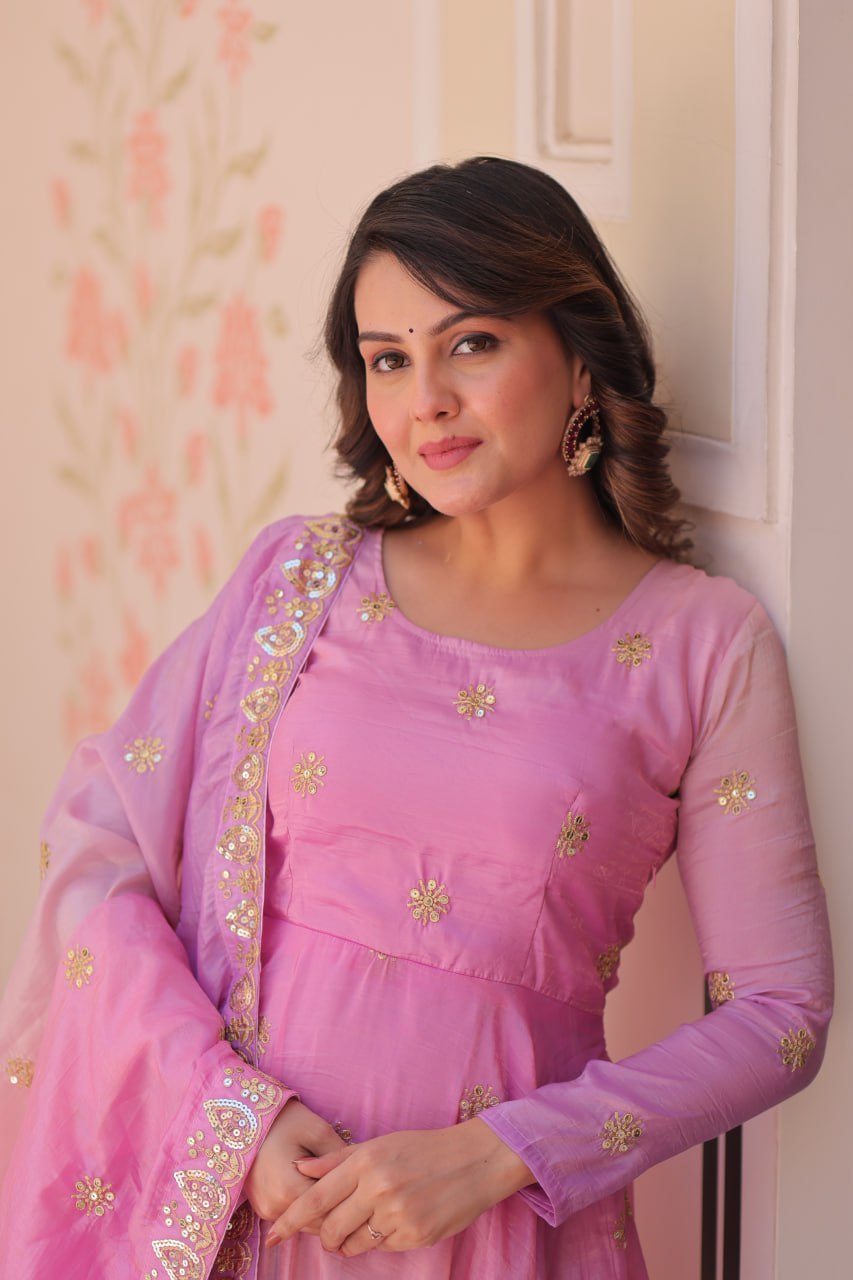 Mesmerizing Embroidered Work Pink Color Gown