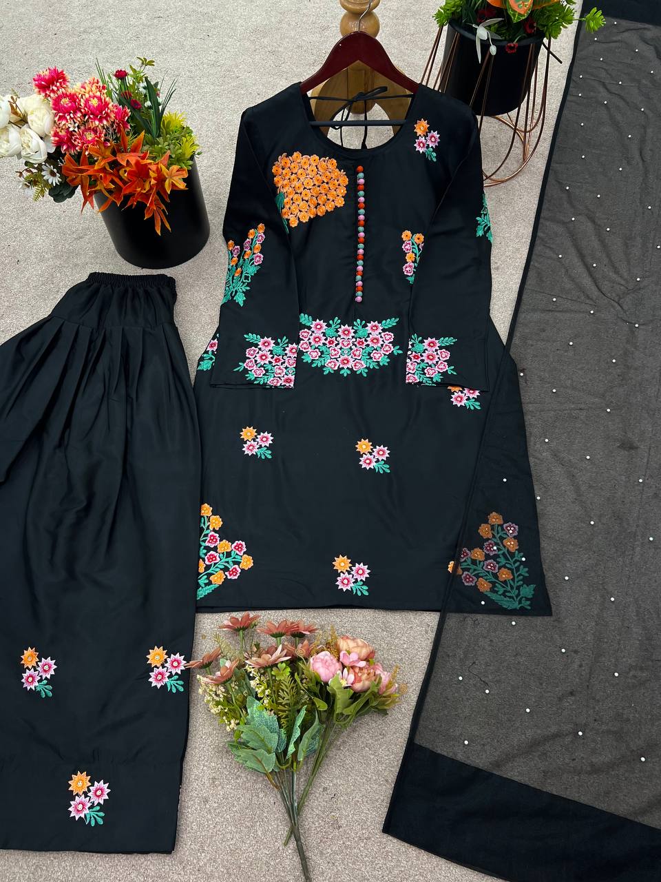 Black Color Flower Printed Stunning Salwar Suit